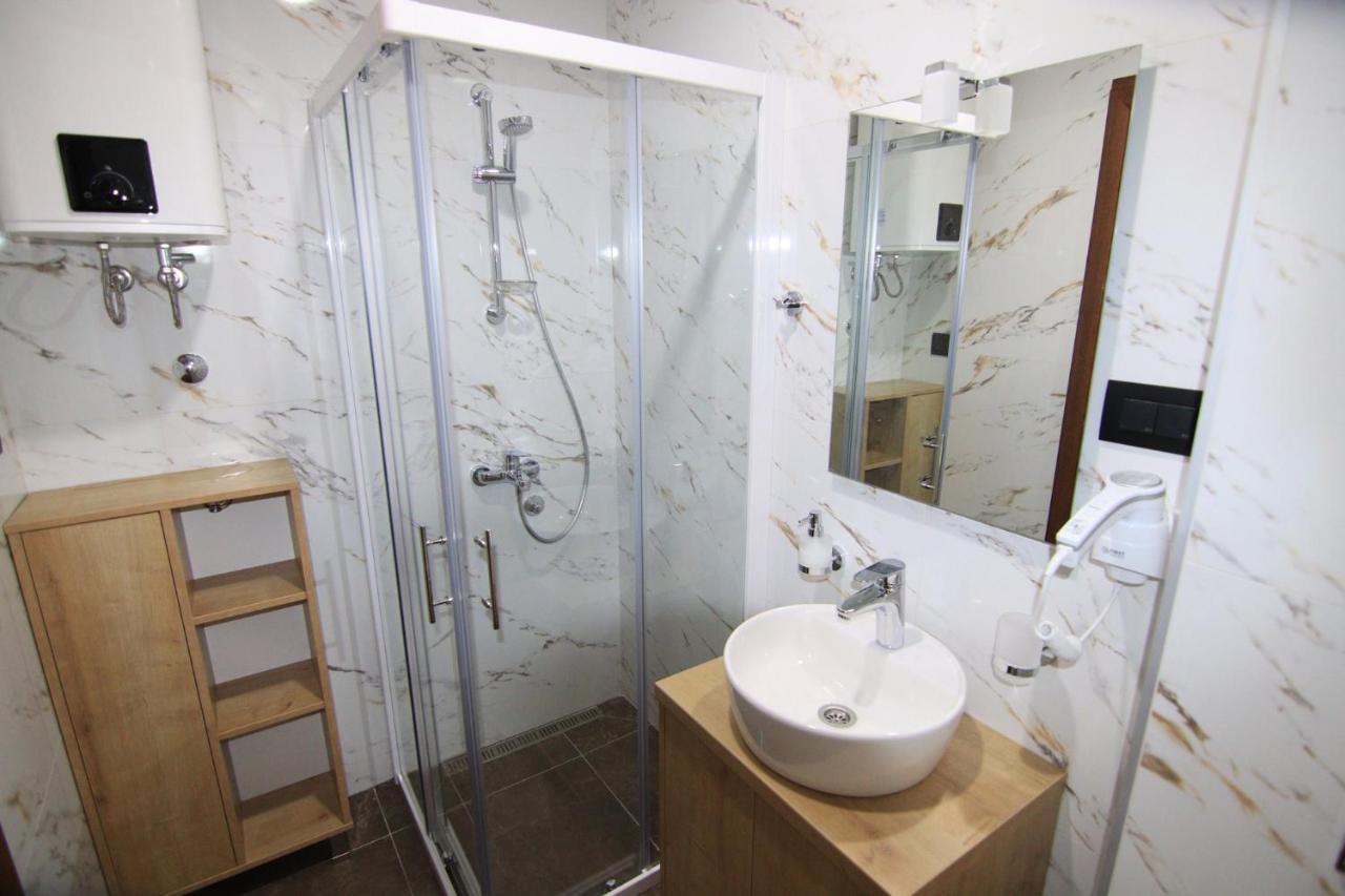 Apartmani Fantasia Cetinje Exteriör bild