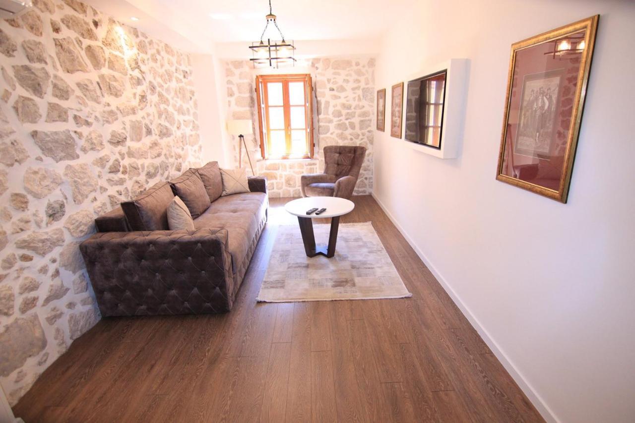 Apartmani Fantasia Cetinje Exteriör bild