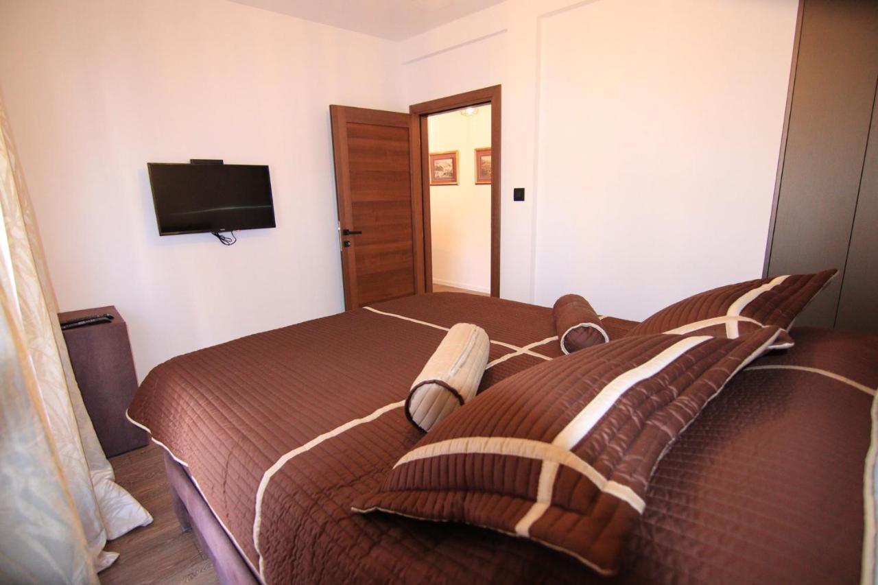Apartmani Fantasia Cetinje Exteriör bild