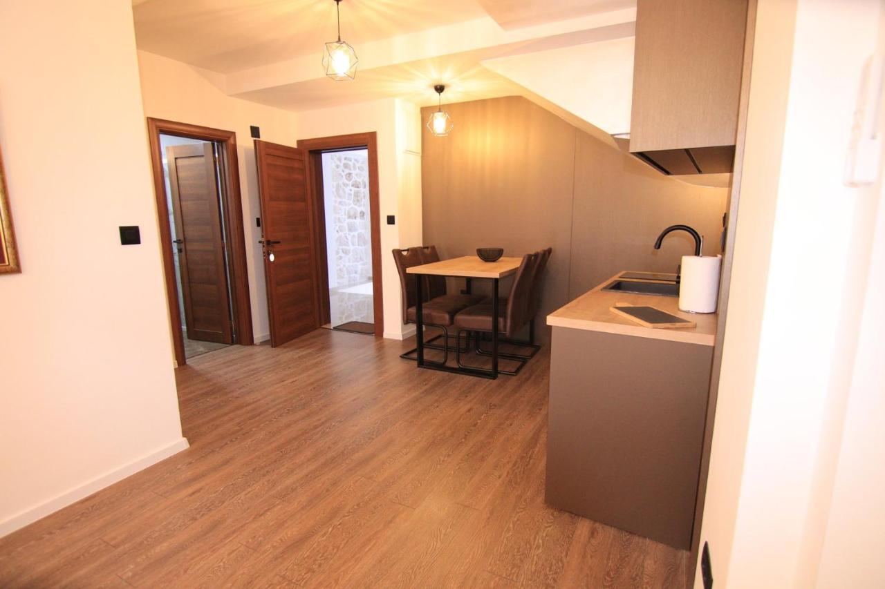 Apartmani Fantasia Cetinje Exteriör bild