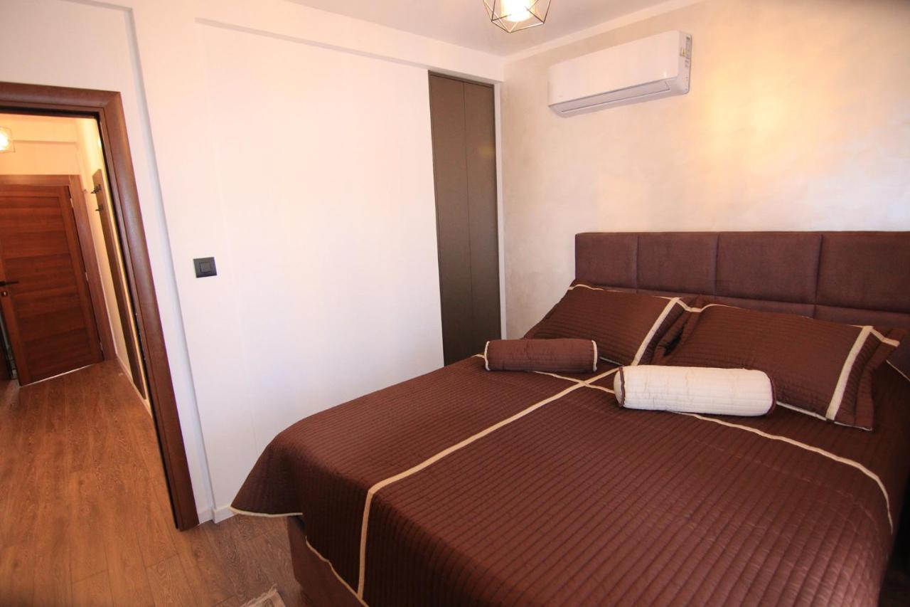 Apartmani Fantasia Cetinje Exteriör bild