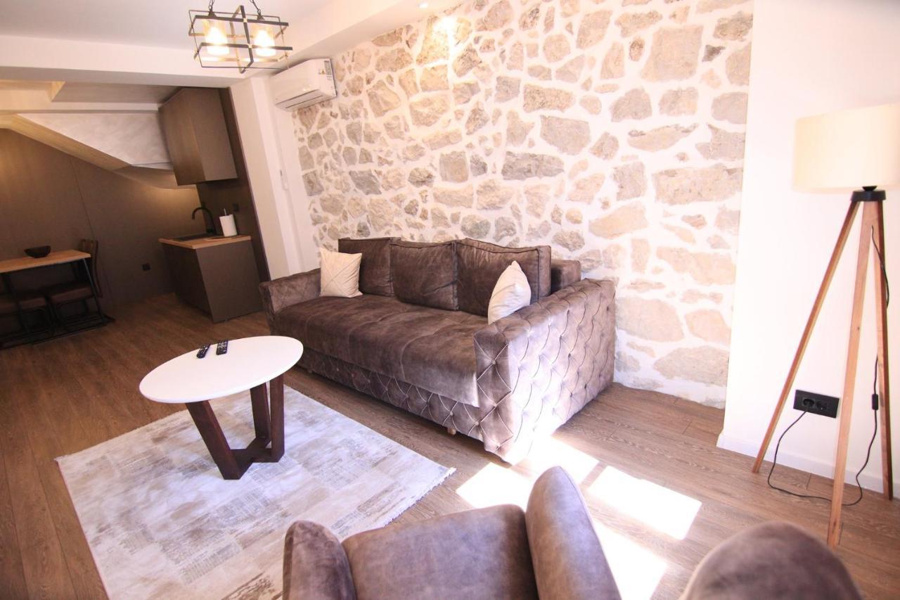 Apartmani Fantasia Cetinje Exteriör bild