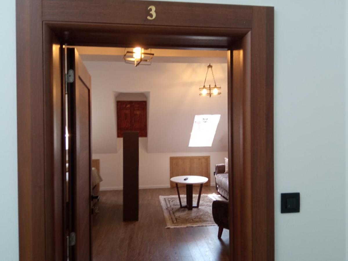 Apartmani Fantasia Cetinje Exteriör bild