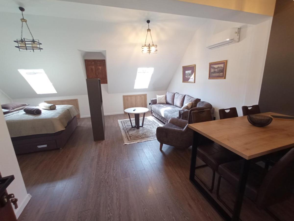 Apartmani Fantasia Cetinje Exteriör bild