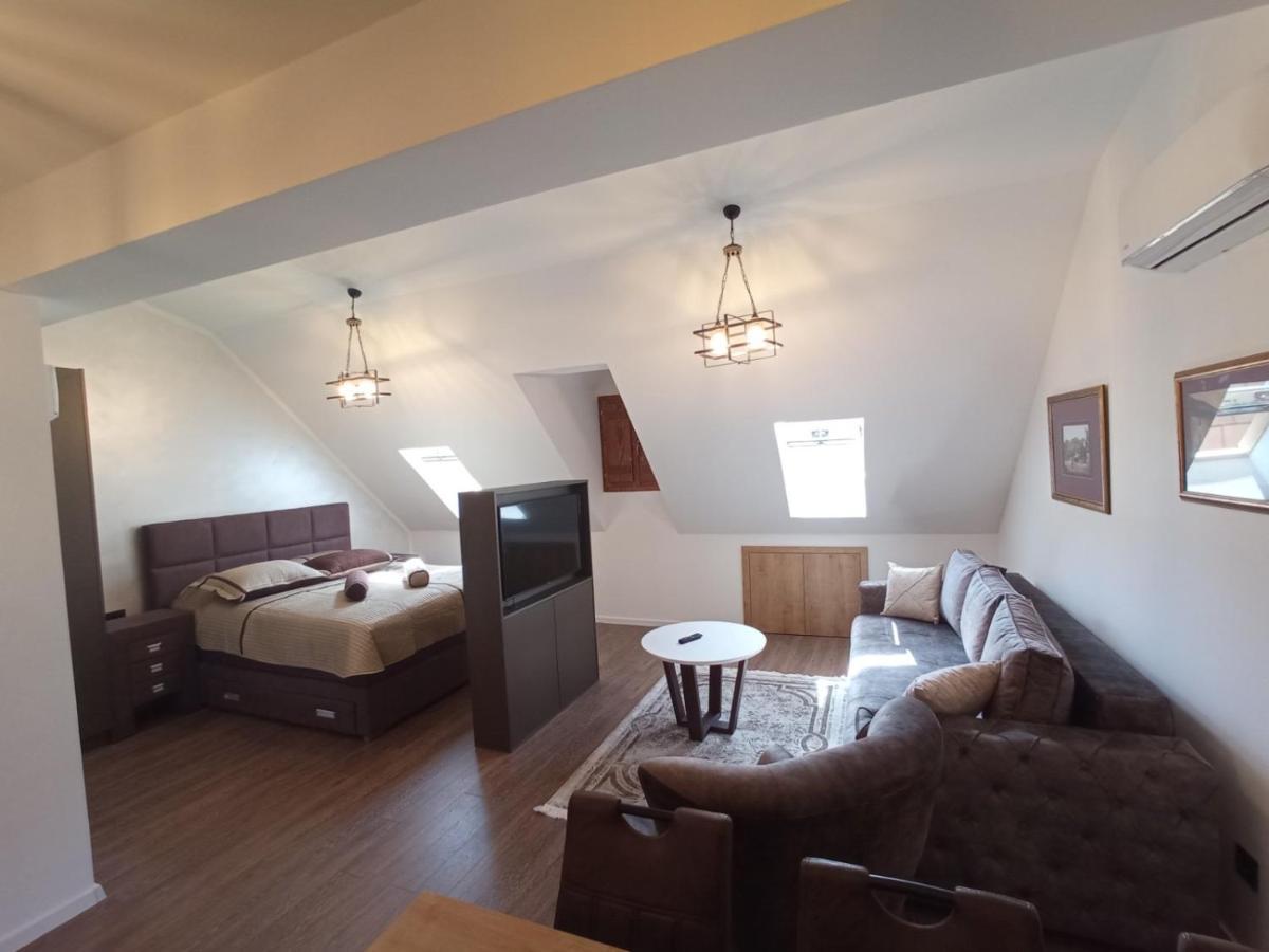 Apartmani Fantasia Cetinje Exteriör bild